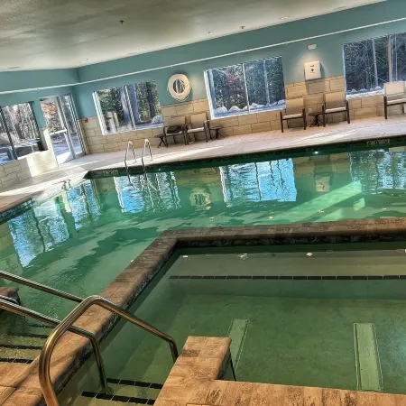 Holiday Inn Express & Suites RHINELANDER by IHG