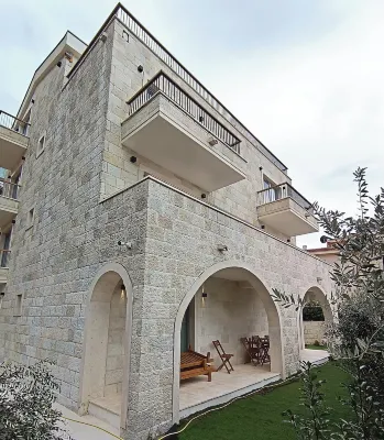 Villa Lustro