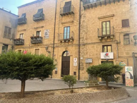 Loft P&G 鄰近Torre di Federico II的酒店