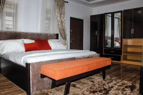 C to C Luxury Hotel - balcón