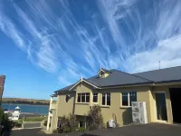 On the Terrace Hotels near The Arty Duck