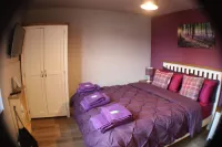 Pitlochry Stay-Sleeps 2-Central & Connected Отели в г. 