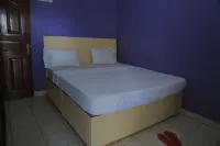 House - Sleeps 12 - Garden - Parking - Pets Ok - Balkoner