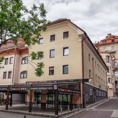 Hotel Lent Hotels near Vodni stolp - Water Tower