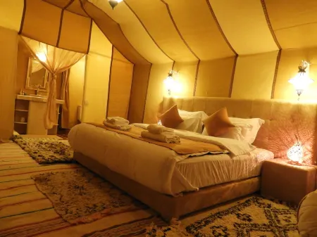 Luxury  Saf Saf Camp Отели в г. Хассилабиед