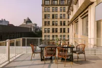 Sonder Lambert Apartments Old Montreal