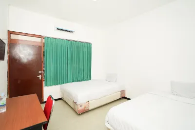 Merapi Inn Syariah by ecommerceloka Hotel a Sawahan