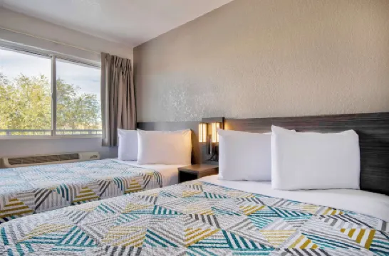 新墨西哥州阿爾伯克基市中城Studio 6