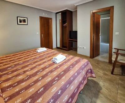 Hostal Europa فنادق في La Pereda de Llanes