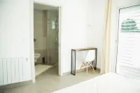 Bright Apt w Breakfast 5mn from Carthage Sidibou