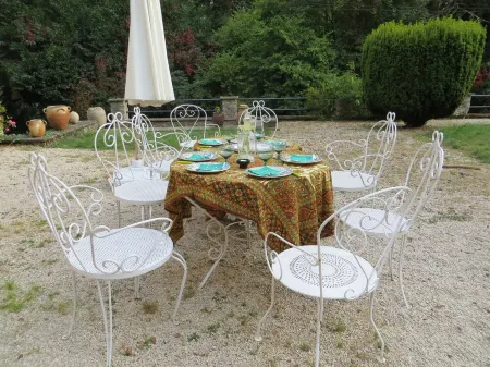 Maison de Charme a la Campagne au Centre des Châteaux de la Loire Отели в г. Валансис