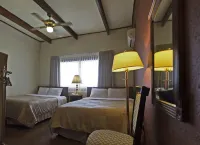 Hotel del Patio Hotels in Флорес