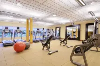 Hilton Seattle Airport & Conference Center - Gym