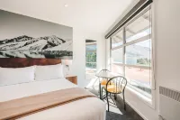 Blue Peaks Lodge Hotels in Queenstown