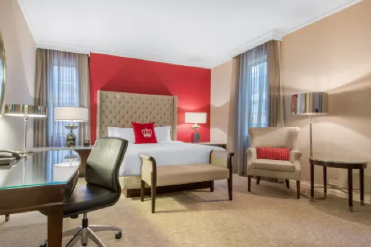 The Omni King Edward Hotel