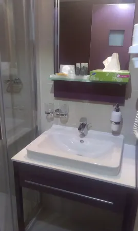 Szent Gellért Hotel Отели в г. Секешфехервар