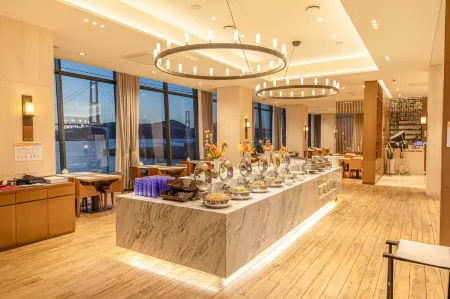 Gwangyang Lacky Hotel