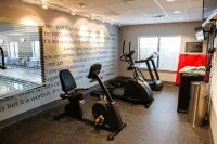 Best Western Plus Prien Lake Inn  Suites - Gym