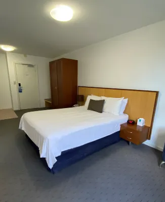 Ocean Beach Hotel