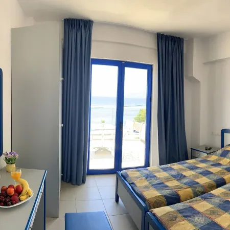 Kassavetis Center - Hotel Studios & Apartments