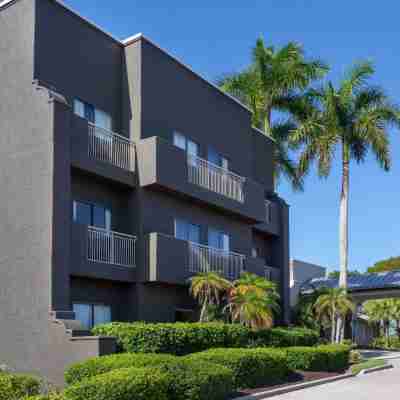 La Quinta Inn & Suites by Wyndham Ft. Myers-Sanibel Gateway Hotel Exterior