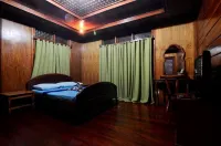 Pems Pension and Restaurant Hotels in Taytay