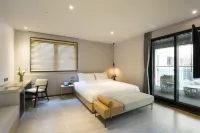 ฮาวนด์พรีเมียร์ นัมโพ