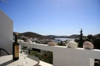 Armadoros Hotel / Ios Backpackers - Ocean View
