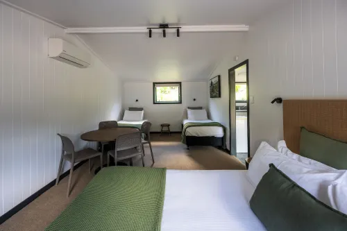 Opal Hot Springs & Holiday Park Hotels in Matamata