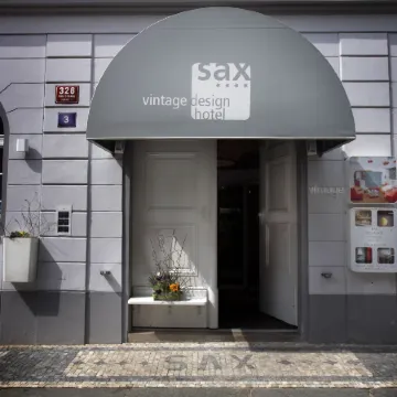LH Vintage Design Hotel Sax Отели рядом с достопримечательностью «Крепость Пражский Град»