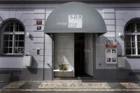 LH Vintage Design Hotel Sax Hotel dekat The Seminary Garden