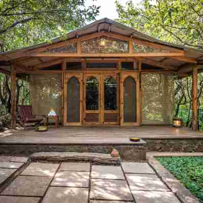 The Machan Hotel Exterior