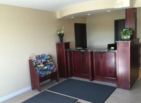 Masterson's Motel Отели в г. Леннокс энд Аддингтон Каунти