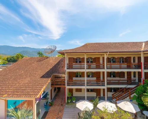Chalés Four Seasons Hotels in Ubatuba