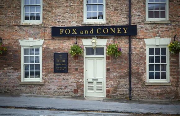 狐狸與科尼酒店