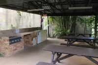 Huntsville Caravan Park Hotels in Maryborough