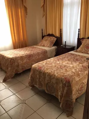 Ocho Rios Golden View โรงแรมใน