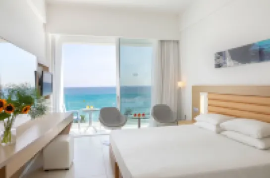 Vrissaki Beach Hotel