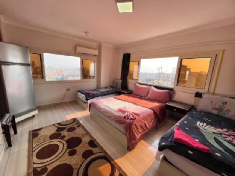 Isis Hostel 2 Hotels in 