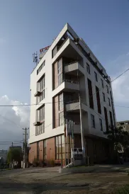 耶阿弗利國際酒店