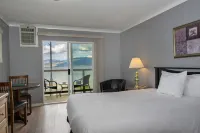 Tiki Shores Inn & Suites - balcony