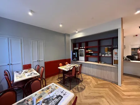 Hotel Angleterre Отели в г. Шербур-Октевиль