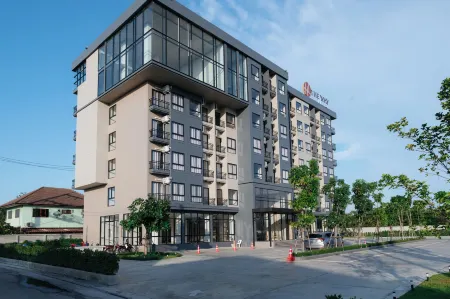 The Way Hotel Ban Pong Отели рядом с достопримечательностью «Khao Takong Park Bureau of Monks»