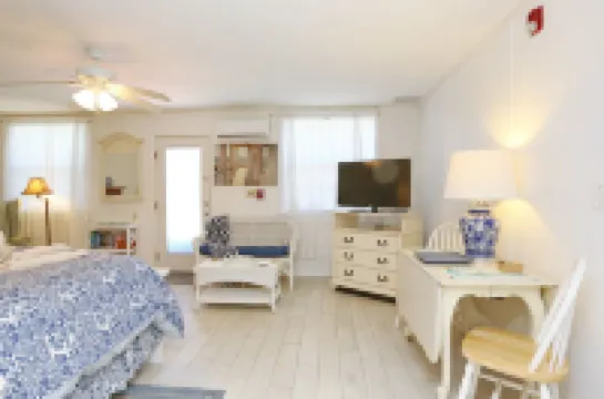 Beachfront Bed & Breakfast