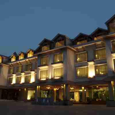 Mastiff Grand Manali Resort Hotel Exterior