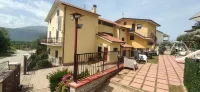 Complesso turistico Aurora - camere B&B Hotel a Santo Stefano di Sessanio