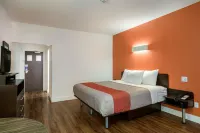 Motel 6 Moncton, NB