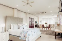 Beachcombers Hotel Hotel a Kingstown