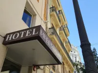 Sweet Hotel Continental Hotels near The National Pottery Museum