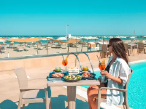 You & Me Beach Hotel Hotels in Viserbella